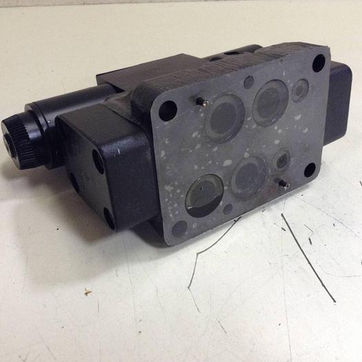 Used VICKERS Valve DG5S4-0431C-E-T-M-U-HL7-B13-60-EN502 #88243