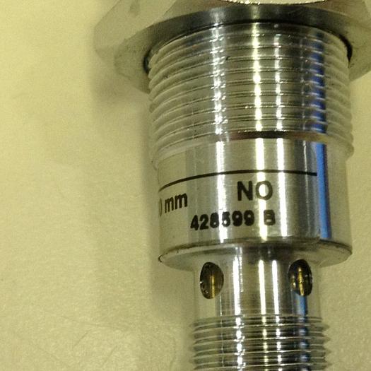 Used CONTRINEX Photoelectric Sensor LRS-1180-304 #79705