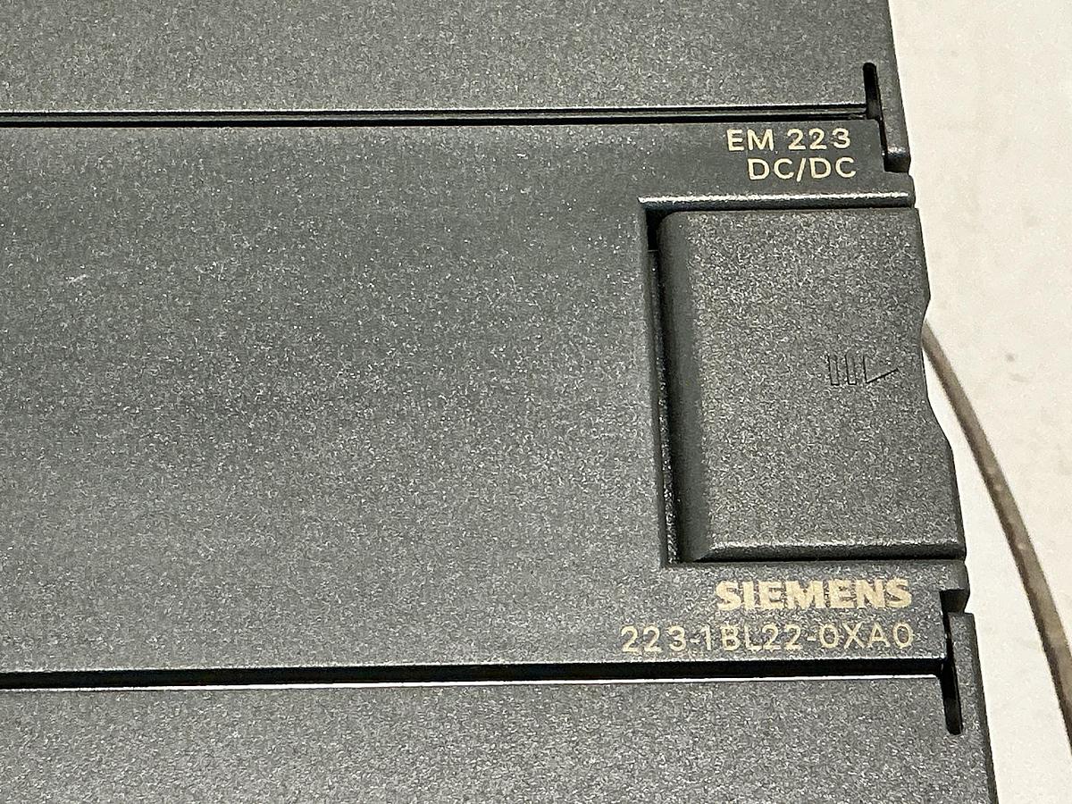 Used SIEMENS CPU 226