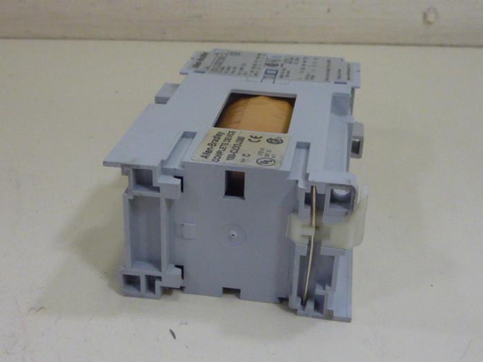 Used ALLEN BRADLEY Contactor 100-C23D.300 SER C #63630