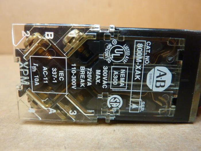 Used ALLEN BRADLEY Push Button 800MR-A2 BLACK #32406 DNL SCRAPPED