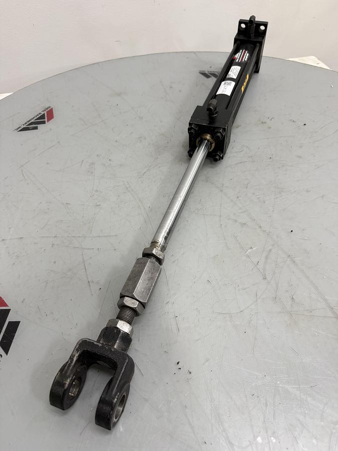 Used PARKER 02.00 H2HLTS182A 12.000