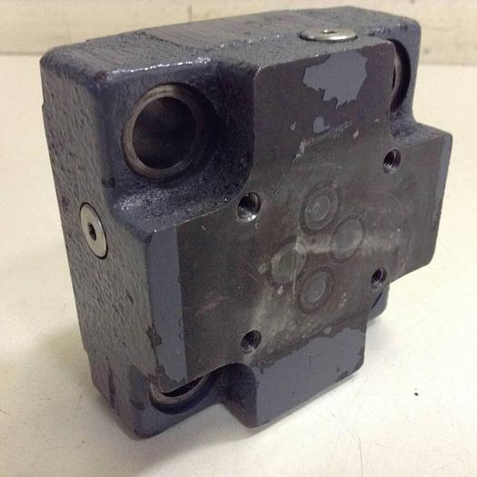Used VICKERS Valve CVCS25D3S210S32AP110Z108A99 #88244