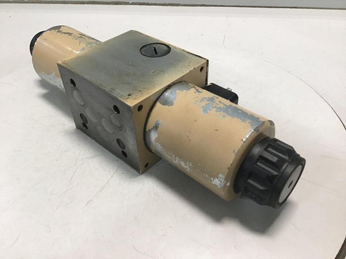 Used MANNESMANN REXROTH Valve 4WE10J31CG24N9Z4 #117027