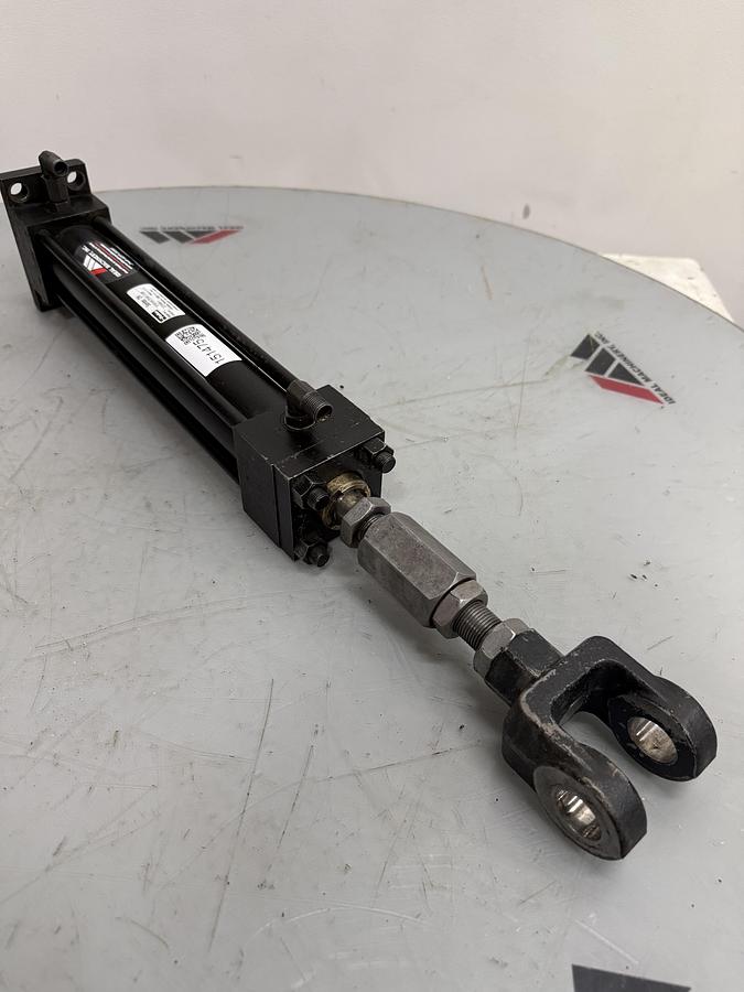 Used PARKER 02.00 H2HLTS182A 12.000