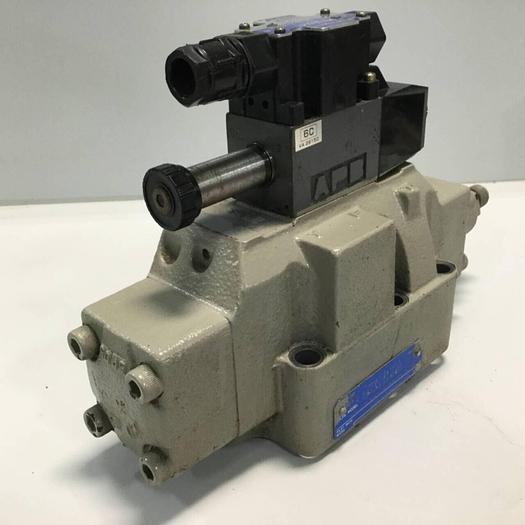 Used VICKERS Directional Valve DG4V-3-6C-M-P2-T-7-50 #92343