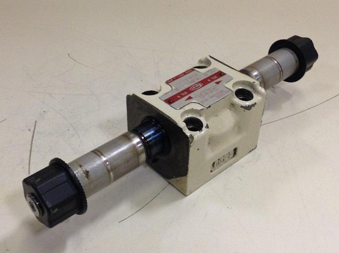 Used TOYOOKI KOGYO Solenoid Directional Valve HD3-3W-BGA-03A-WDD2S #87061