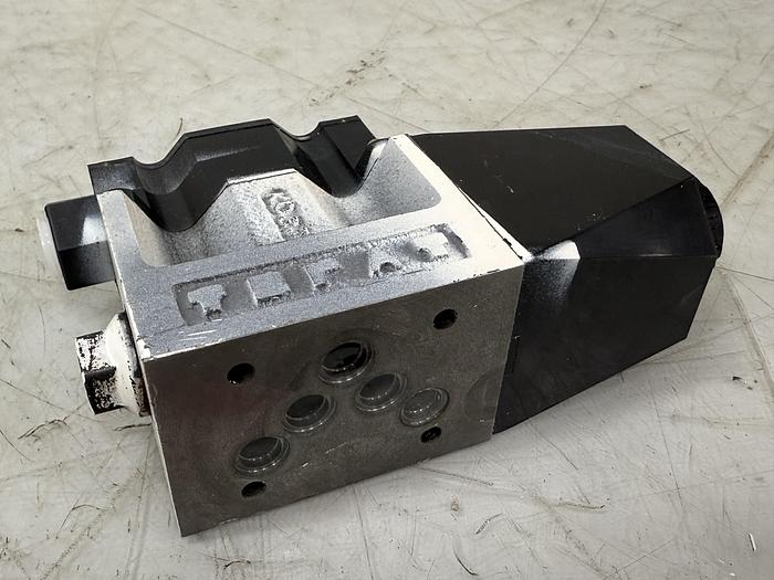 Used TOKIMEC DG4VS-5-0A-M-P7L-H-7-40