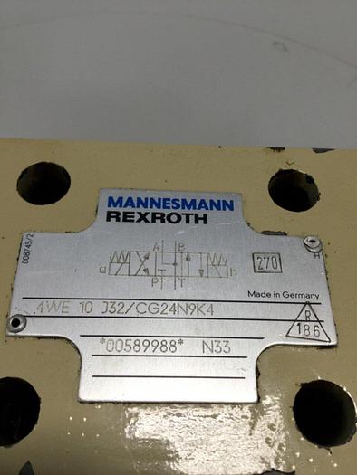 Used MANNESMANN REXROTH Hydraulic Valve 4WE10J32CG24N9K4 #114700