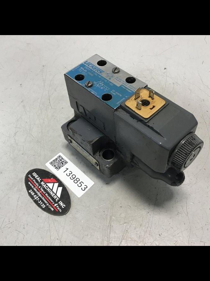 Used VICKERS Valves DG4V-3-2AL-M-U-HL7-60 Used