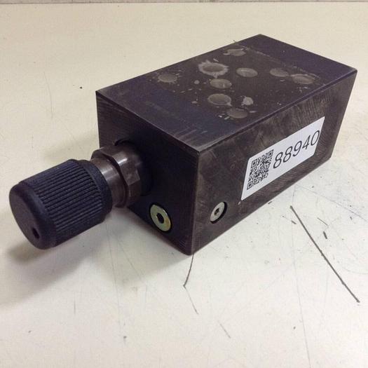 Used VICKERS Pressure Reducing Valve DGMX25PPFHS30 #97667