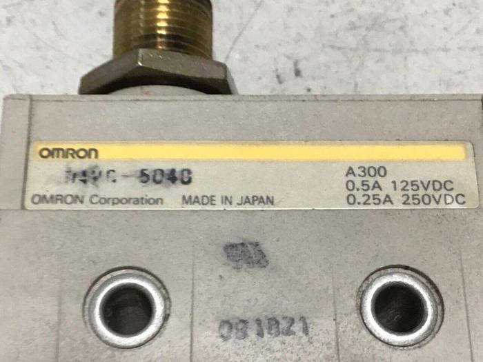 Used OMRON Limit Switch D4MC-5040 Used
