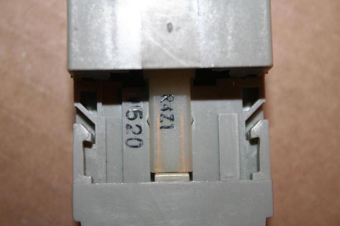 Used IDEC Push Button PB423 GREEN Used