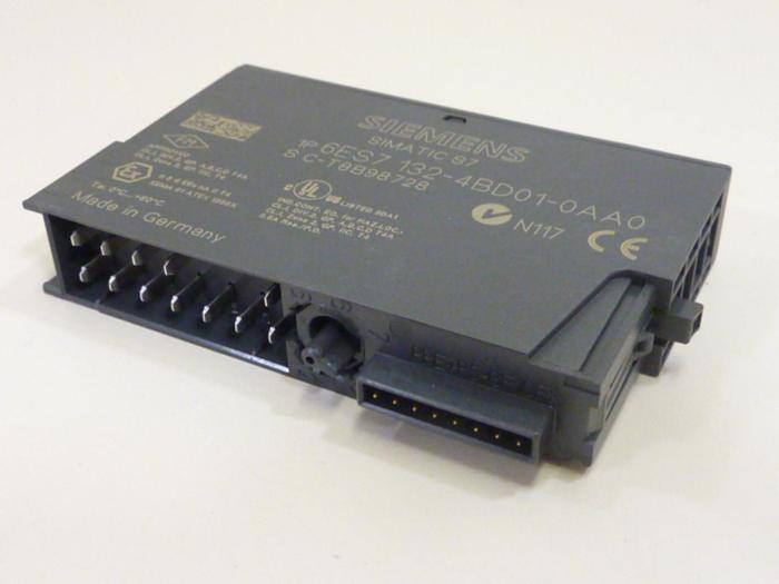 Used SIEMENS Output Module 6ES7 132-4BD01-0AA0 #46375