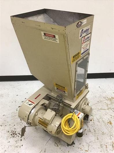 Used NISSUI 1 HP Screenless Grinder / Granulator FNSK-04D Used