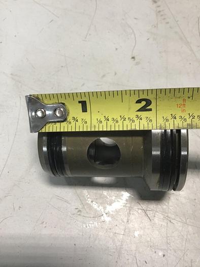 Used VICKERS Cartridge Valve Insert 25-D10-30 USed