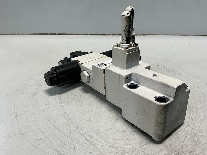 Used TOKIMEC DG4VS-3-0C-M-P7-H-7-P12-52