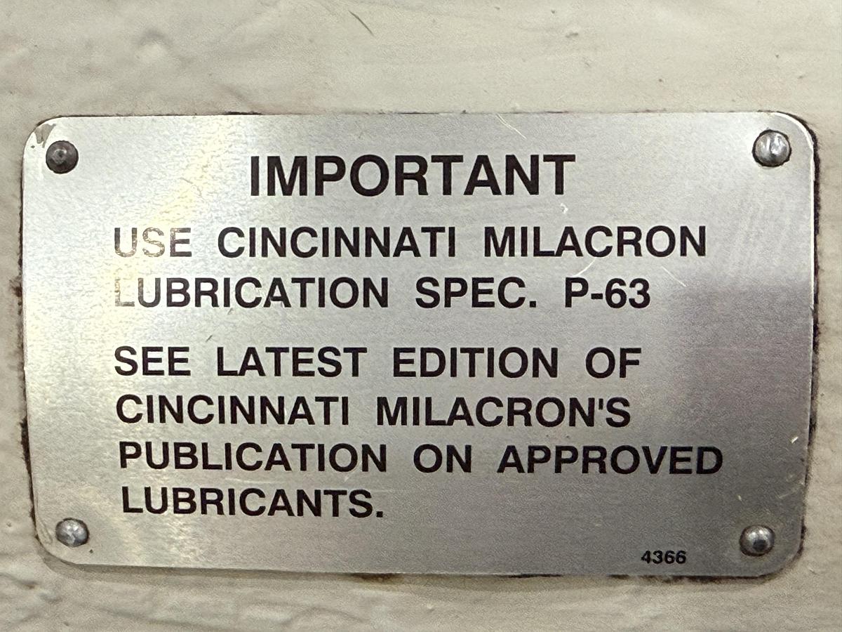 Used CINCINNATI MILACRON Injection unit 178 ozs