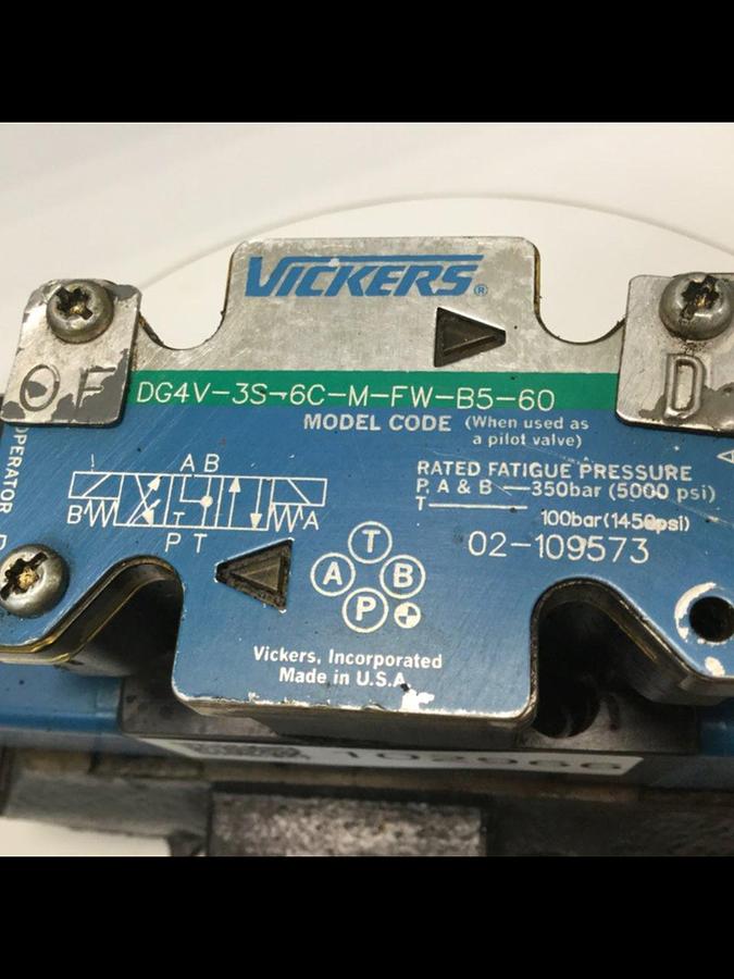 Used VICKERS Valve DG4V-3S-6C-M-FW-B5-60 USED