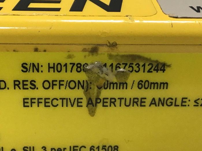 Used BANNER ENGINEERING Light Curtain Emitter SLSCE30-750Q8 USED