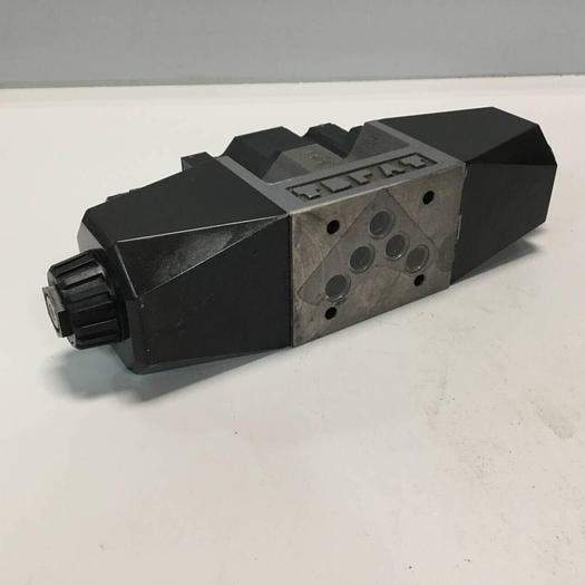Used VICKERS Directional Control Valve DG4V533CMP9LTR740 #92266