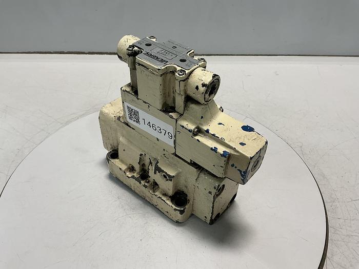 Used VICKERS DG5S4-042A-PL-T-40-T-40-JA-M