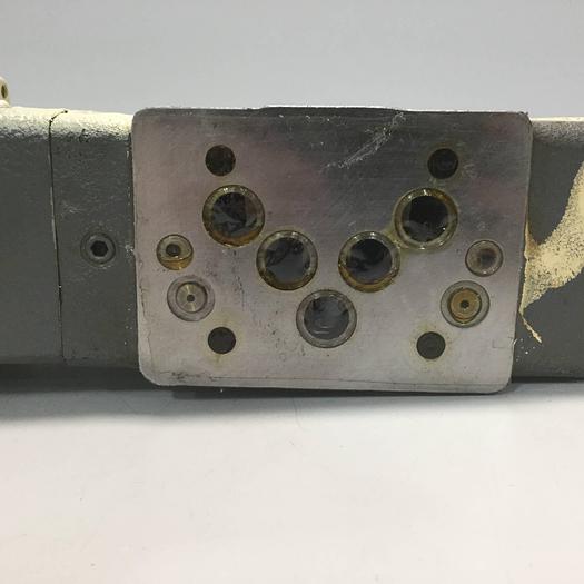Used TOKIMEC Directional Control Valve DEFRG21-03-6C-EX-60-11-S21 #95181