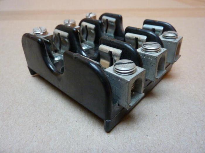 Used GOULD 30 Amp Fuse Holder 20303 #30087