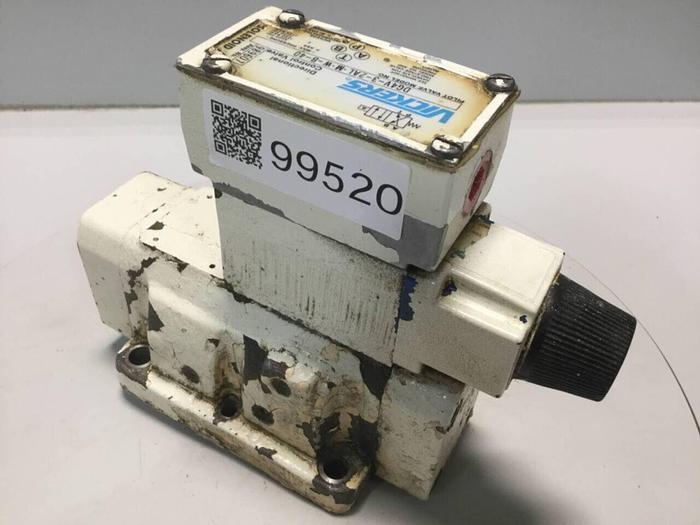 Used VICKERS Directional Control Valve DG4V32ALMWB40 #99520