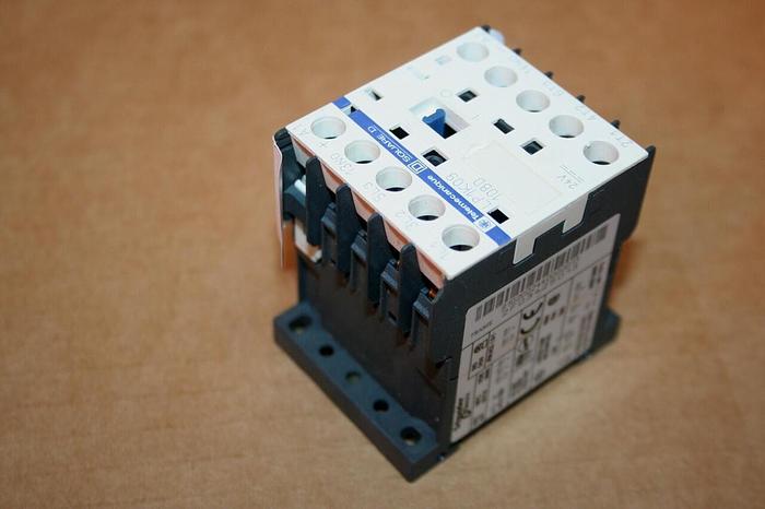 Used SCHNEIDER AUTOMATION INC Contactor LP1K0910BD Used