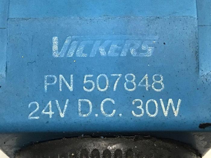 Used VICKERS Valve DG4V-3S-6B-M-U-H5-60 Used