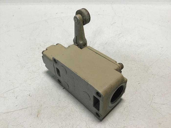 Used YAMATAKE Micro Limit Switch 1LS1-J #122158