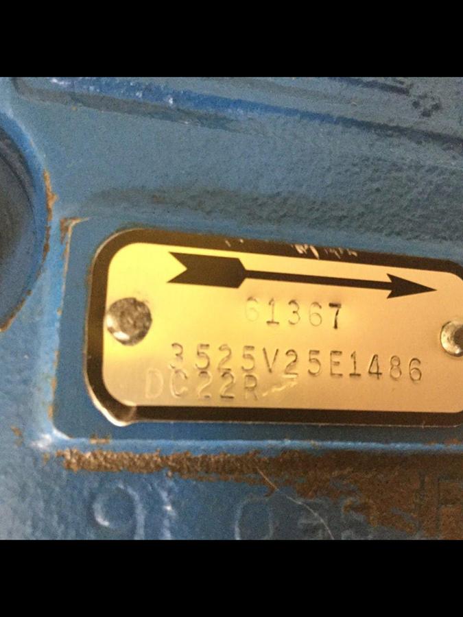 Used VICKERS Vane Pump 3525V25E1486DC22R #106374