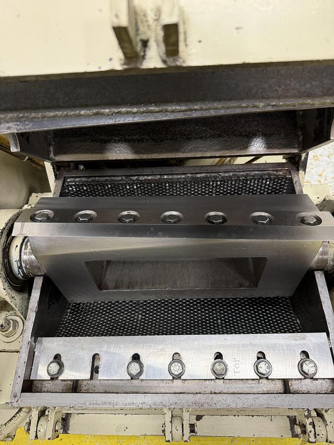 Used POLYMER SYSTEMS 1120 SPL POLYGRINDER