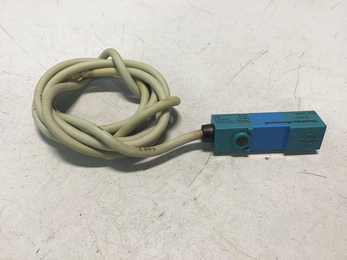 Used YAMATAKE Proximity Switch FL2-4A6S #128198