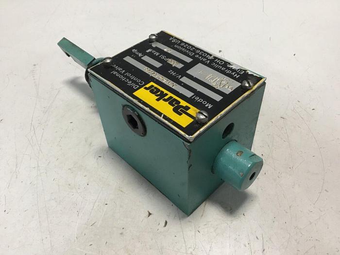 Used PARKER Directional Control Valve D3T1H21X4236 #136505