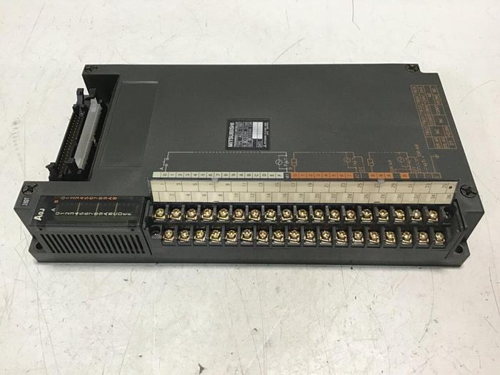 Used MITSUBISHI Programmable Controller A0J2-E28DT #137181
