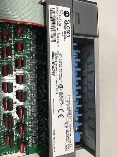 Used ALLEN BRADLEY Output Module 1746-OV16 SER C #118326