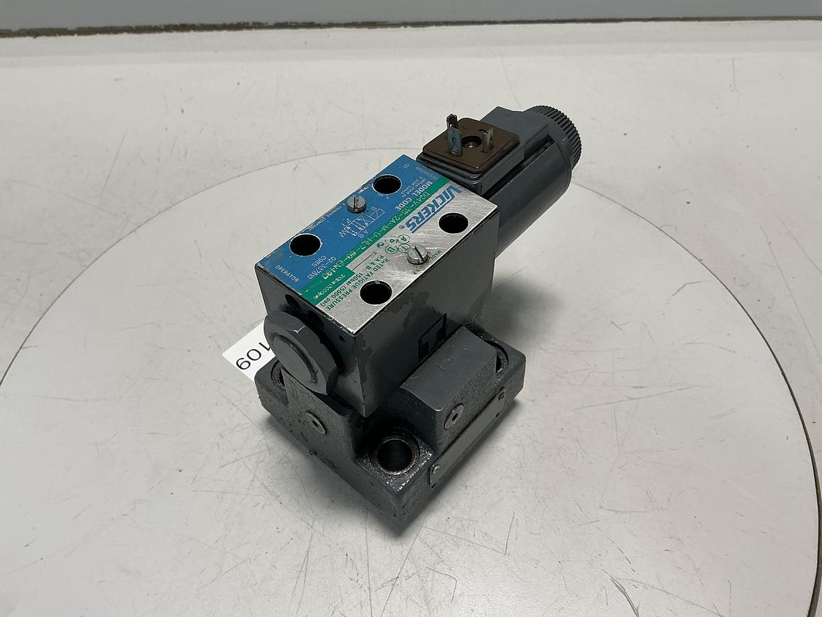 Used VICKERS DG4V-3S-2A-M-U-HL7-60-EN490