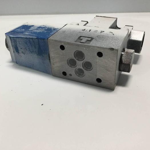 Used VICKERS Tokimec Directional Control Valve DG4V-3-2AL-M-P7-H-7-50 #91787
