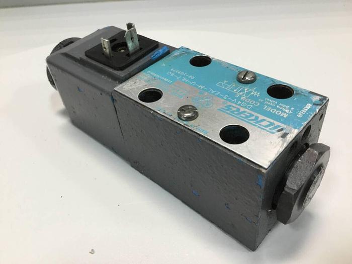 Used VICKERS Valves DG4V-3-2AL-M-U-HL7-60 #98837