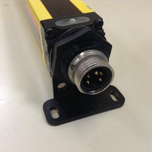 Used BANNER ENGINEERING Mini-Screen Light Curtain Emitter MSE4024Y Used