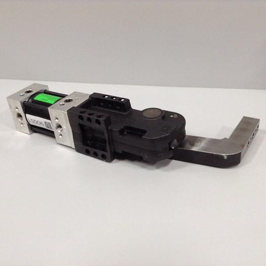 Used DESTACO Pneumatic Hold Clamp 991PMAL-043M-90A-37-11-DS #90051