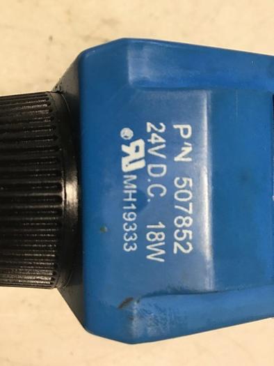 Used VICKERS Valves DG4V-3-2AL-M-U-HL7-60 #137473