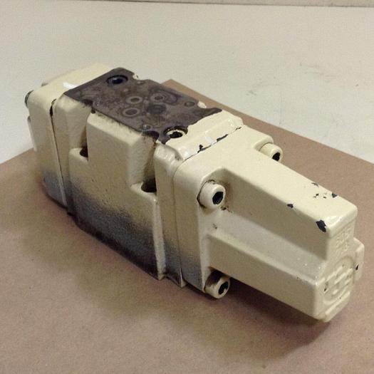 Used REXROTH Valve 4WRZ10W1-85-40/6A24N9EZ4 #78867