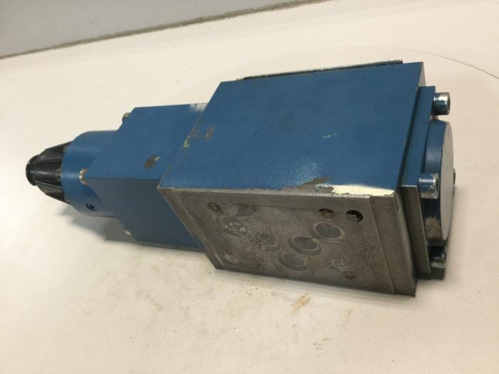 Used MANNESMANN REXROTH Valve 4WRE10EA641324Z4M468 #102447