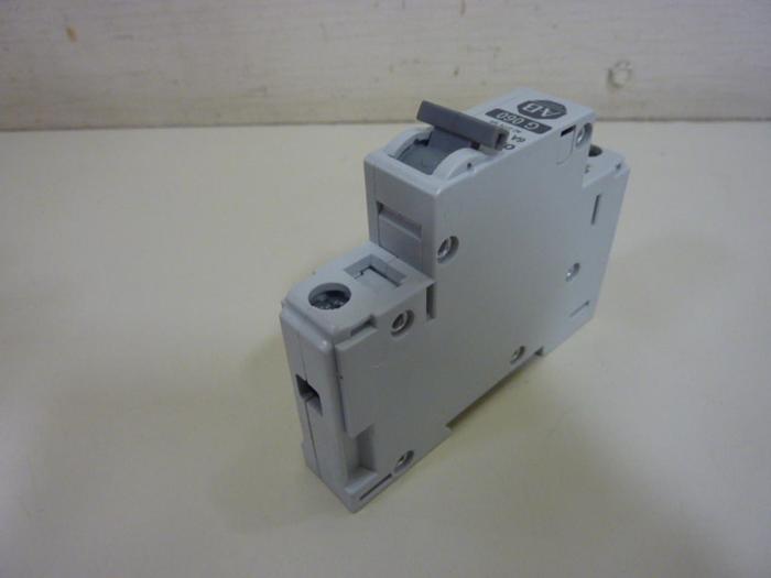 Used ALLEN BRADLEY 6 Amp Circuit Breaker 1492-CB1/G060 SER C #64477