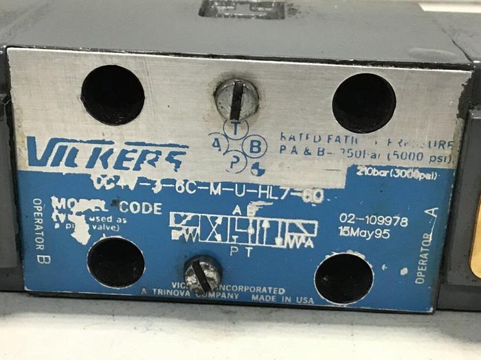 Used VICKERS Directional Valve DG4V-3-6C-M-U-HL7-60 Used
