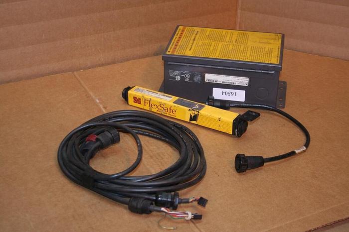 Used STI Control & Light Curtain MS4324B-2 & CONTROL Used