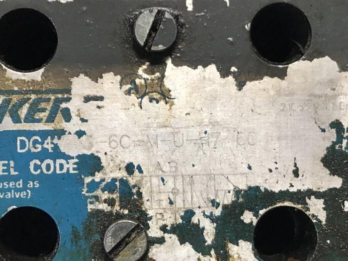 Used VICKERS Directional Valve DG4V-3-6C-M-U-H7-60 #142951